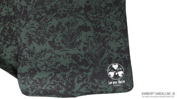 Gerry Lopez Yoga Mat  Black/Green Camo and 27 x 68